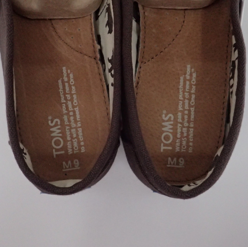 Toms Brown Canvas Shoes Men’s 9 - NWT - Picture 2 of 4